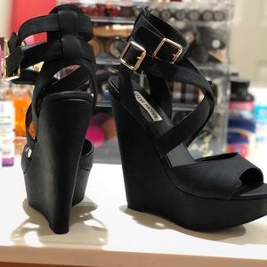 Steve Madden Xfoliate Wedges